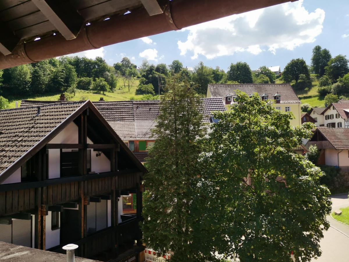 Hotel Gruener Baum - Hotel Im Murgtal, Schwarzwald Weisenbach Exterior photo